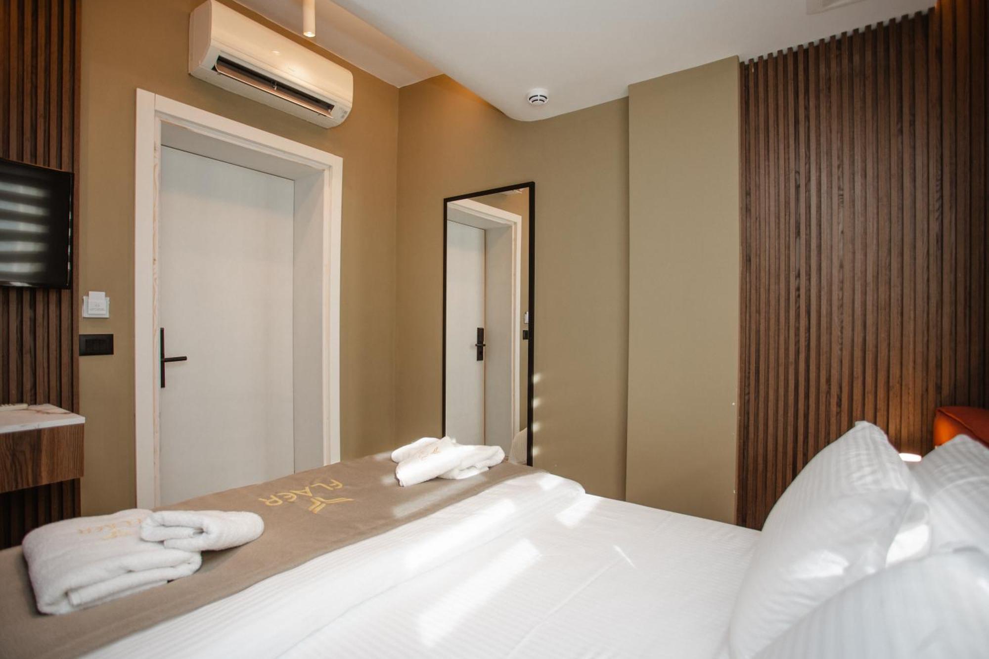 Hotel Flaer Shkoder Exterior photo